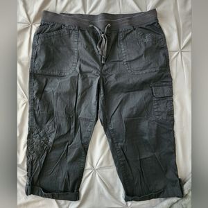Terra & Sky | Women's Cargo | Capri Pants | Black | 1X / 16W-18W
